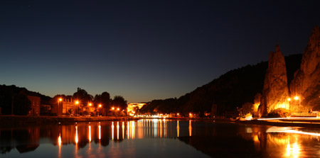 dinant-belgium-by-night1