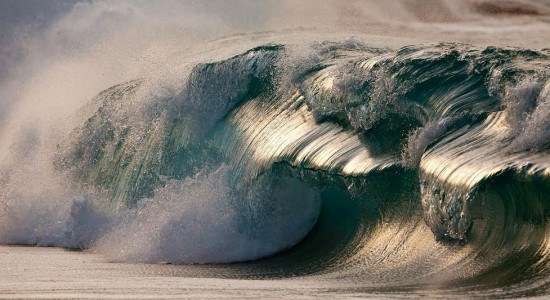 Amazing wave photography by Pierre Carreau
